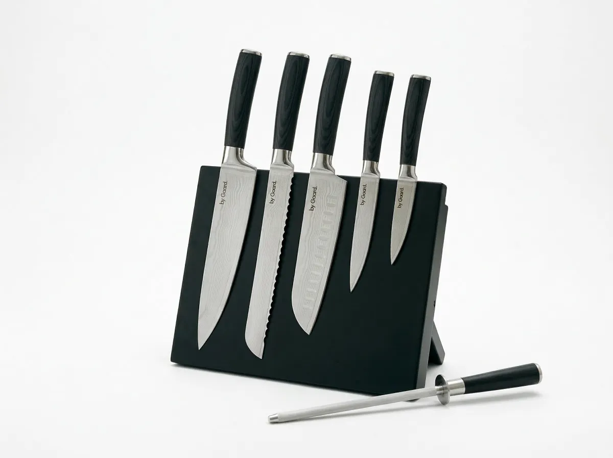 byGaard by Gaard DKS2526 Damascus Knife Set 6 Dele - FSC MIX 70% + KB2602 Knife block, magnetic, gummi træ, 28*21.5*3.5cm