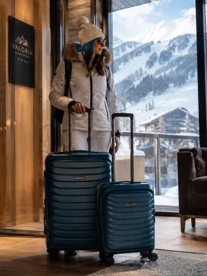 Bon Goût ST. MORITZ Kuffert 2-sæt – Neon Navy